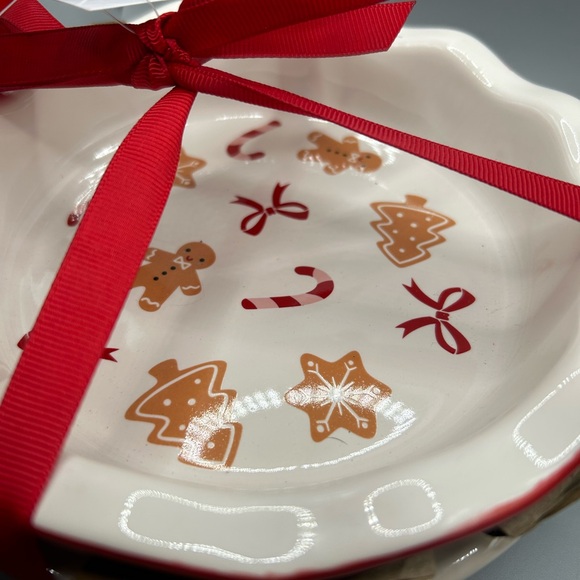 Holiday Time GINGERBREAD AND STRIPES Stoneware Mini Pie Plate Set NEW - Picture 2 of 10